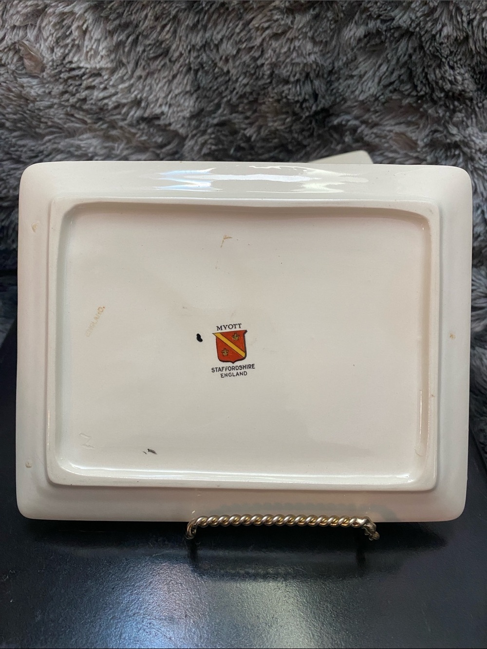 Vintage Ceramic Sloped  Cheese/Butter Dish. - Picture 6 of 16